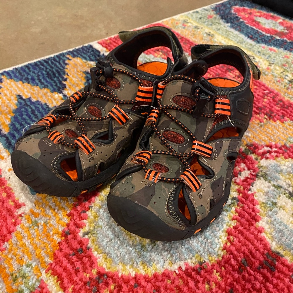 Kids water shoes